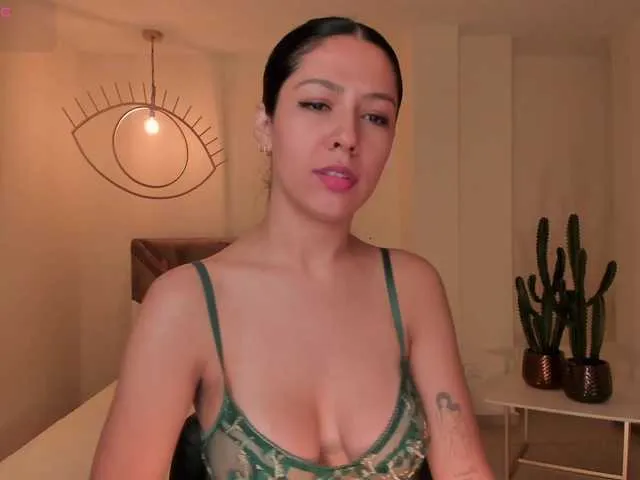 Live sex webcam photo for LelaWest #292102005