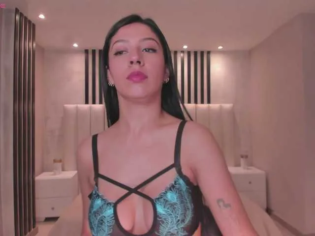 Live sex webcam photo for LelaWest #292121563