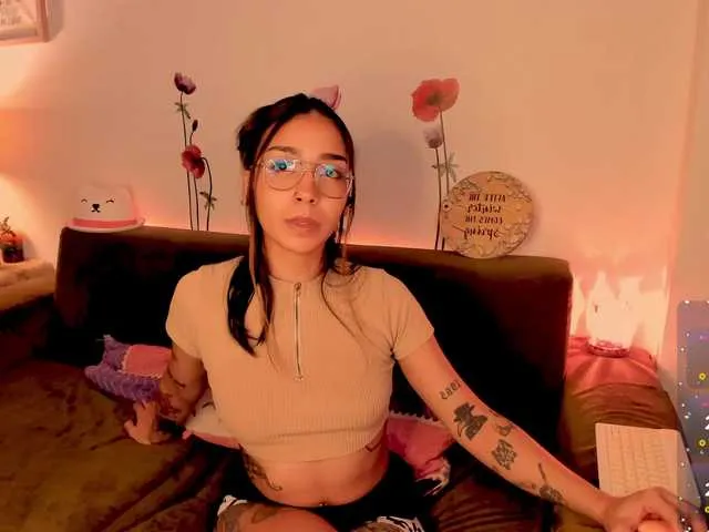Live sex webcam photo for Lemoonpeach #290518316