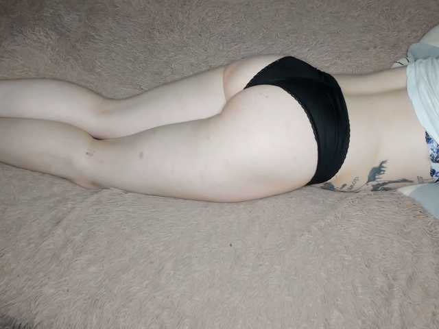 Live sex webcam photo for Lena-1988 #276355886