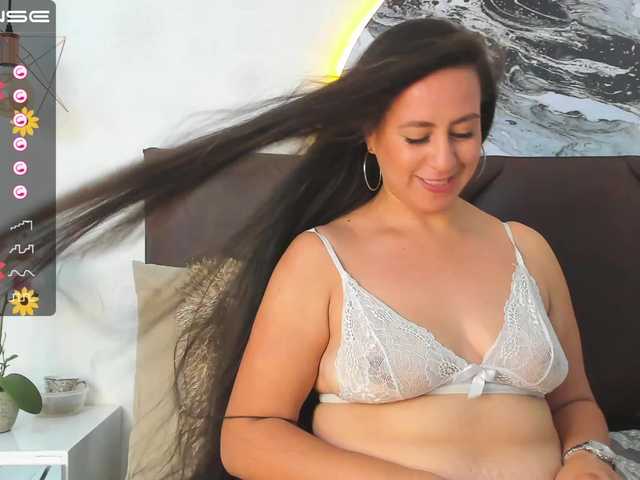 Live sex webcam photo for Lena-zidan #275905472
