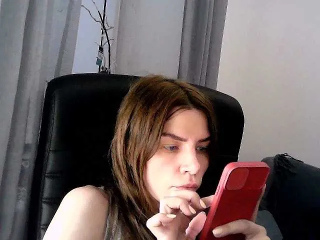 Live sex webcam photo for Lena6629 #274333829