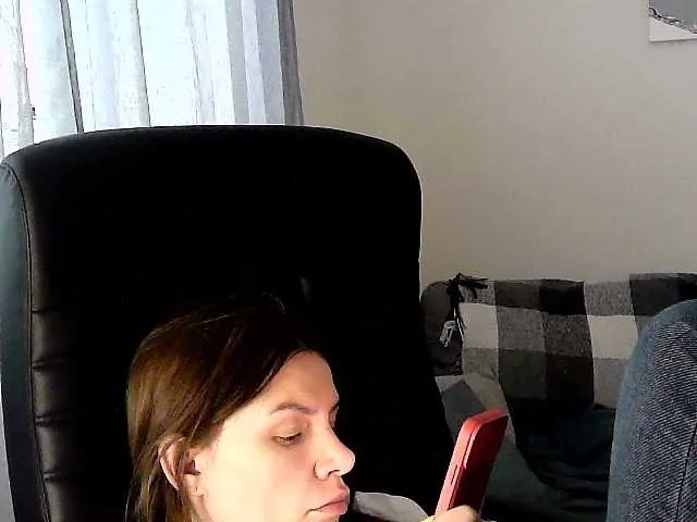 Live sex webcam photo for Lena6629 #274575795