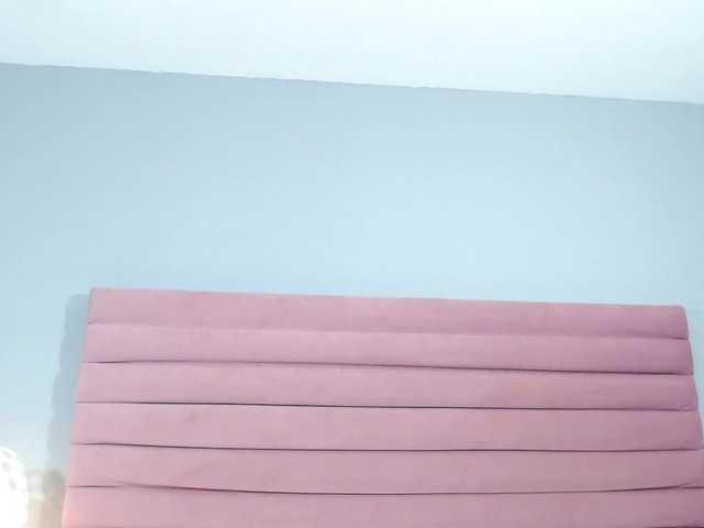 Live sex webcam photo for LenaLewis #276616677