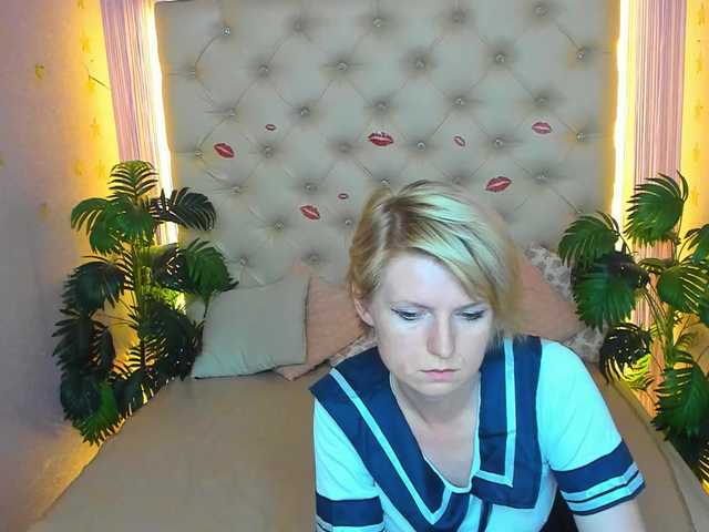 Live sex webcam photo for LenaPaulles #280304306