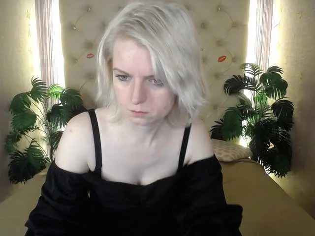 Live sex webcam photo for LenaPaulles #290420124