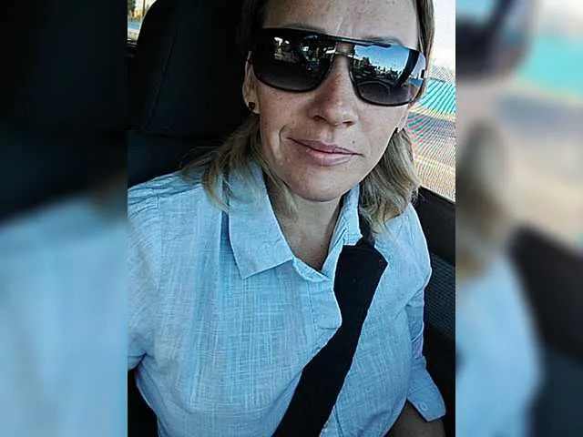 Live sex webcam photo for Lenababochka #275540855