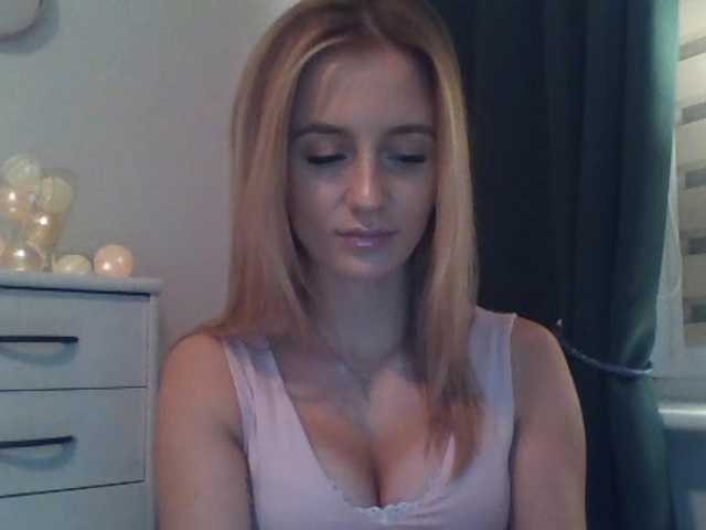 Live sex webcam photo for Lenadate #272319398