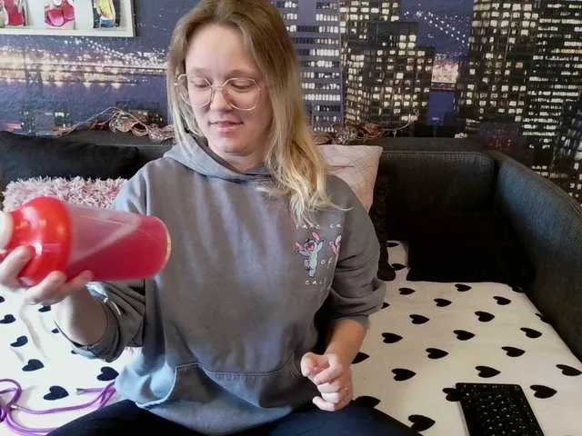 Live sex webcam photo for LeniFuchs #290853927