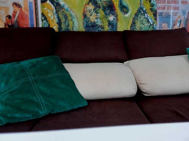 Live sex webcam photo for LennaGodess #273945782