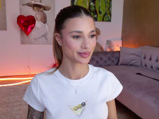 Live sex webcam photo for LennaGodess #290541129