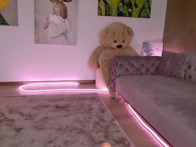 Live sex webcam photo for LennaGodess #290798298