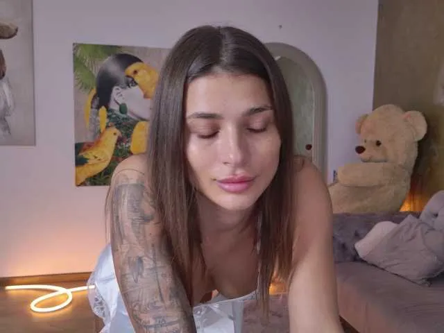 Live sex webcam photo for LennaGodess #292253253