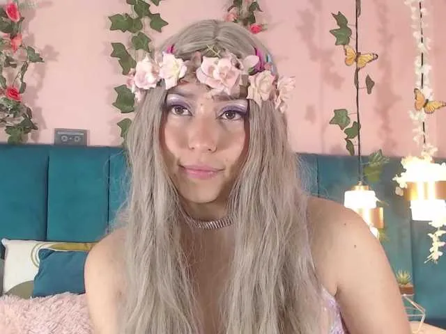 Live sex webcam photo for LennaHale #272065357