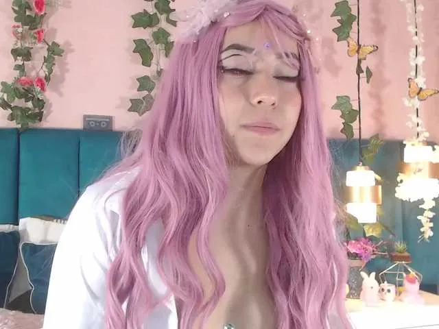 Live sex webcam photo for LennaHale #272143121