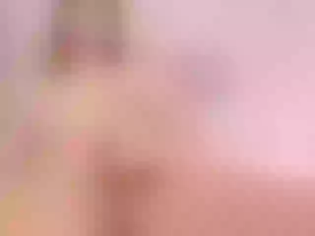 Live sex webcam photo for LennaRoss #276930542