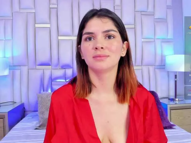 Live sex webcam photo for LennaRoss #277100527