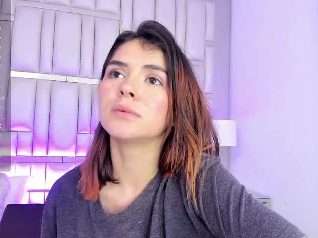 Live sex webcam photo for LennaRoss #277293147