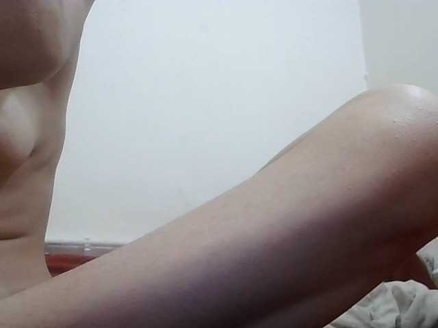 Live sex webcam photo for Lennajonshon #276699950