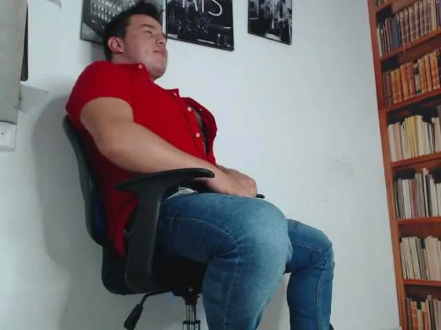 Live sex webcam photo for LeoSanto #277752277