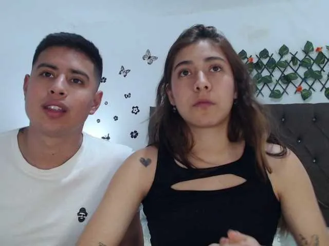 Live sex webcam photo for LeoftAngelique #275693513