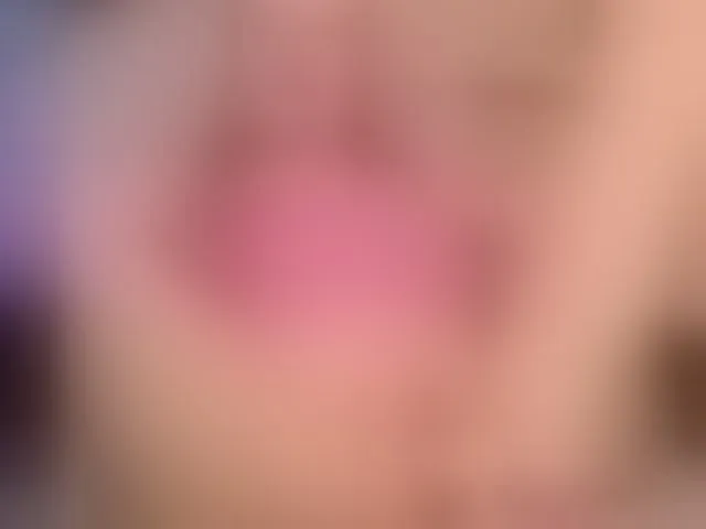 Live sex webcam photo for LeonaEviann #293419476