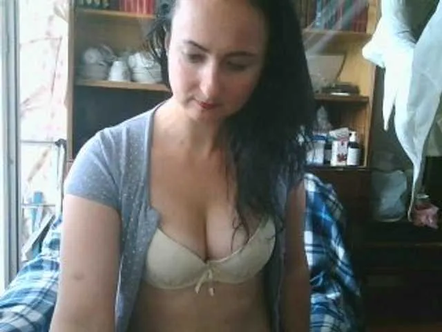 Live sex webcam photo for LeonaMagic #278011279
