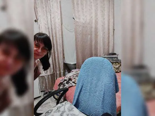 Live sex webcam photo for LeonaSplash #276977972