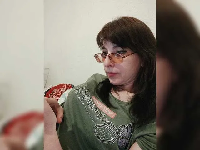 Live sex webcam photo for LeonaSplash #277902937