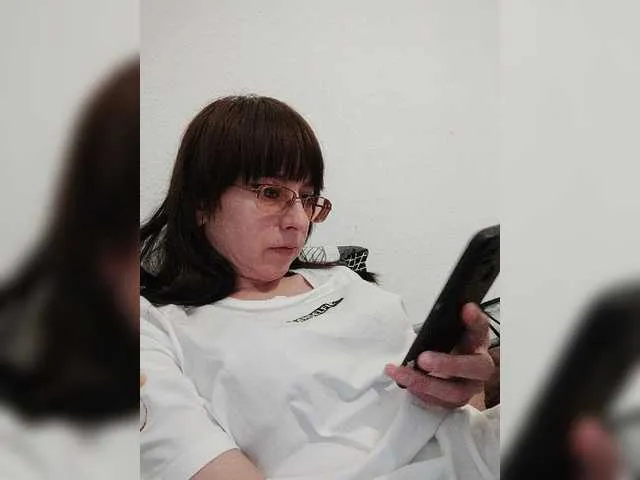 Live sex webcam photo for LeonaSplash #277946432