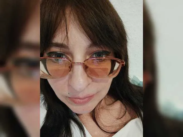 Live sex webcam photo for LeonaSplash #277958437