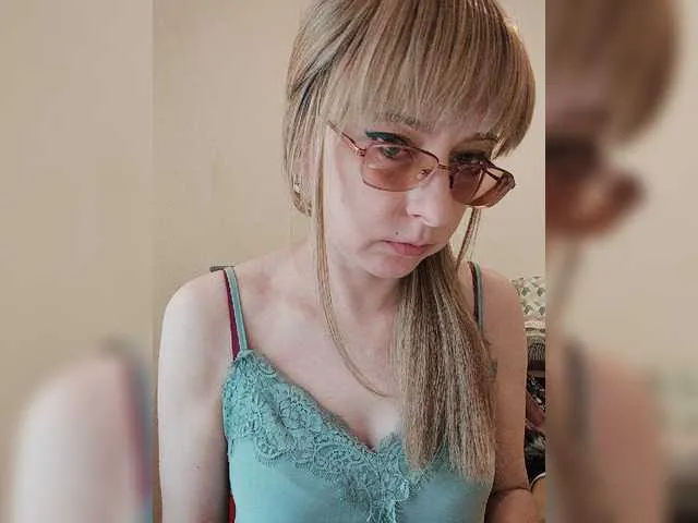 Live sex webcam photo for LeonaSplash #278184808