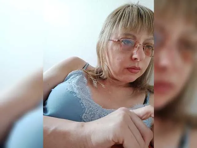 Live sex webcam photo for LeonaSplash #288070662