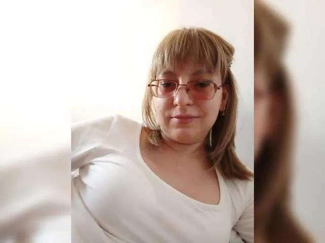 Live sex webcam photo for LeonaSplash #288617420