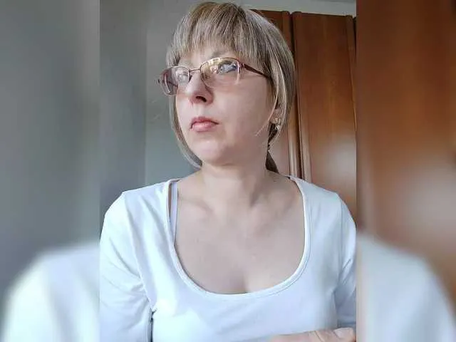 Live sex webcam photo for LeonaSplash #289330985