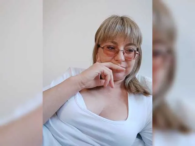 Live sex webcam photo for LeonaSplash #289928161