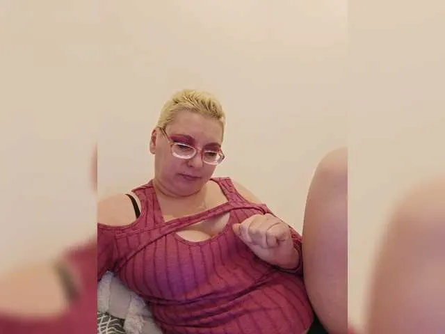 Live sex webcam photo for LeonaSplash #290336785