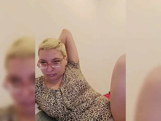 Live sex webcam photo for LeonaSplash #290382944