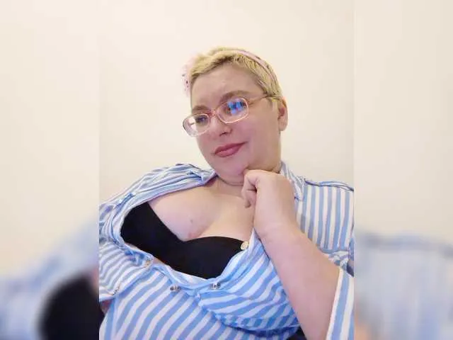 Live sex webcam photo for LeonaSplash #290434065