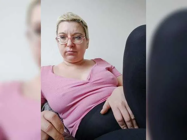 Live sex webcam photo for LeonaSplash #290506570