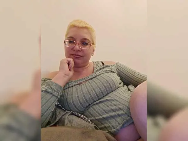 Live sex webcam photo for LeonaSplash #290544066