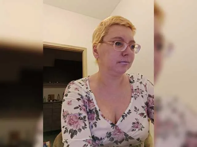 Live sex webcam photo for LeonaSplash #290649632