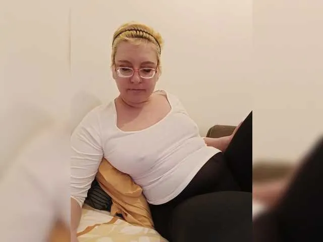 Live sex webcam photo for LeonaSplash #290678837