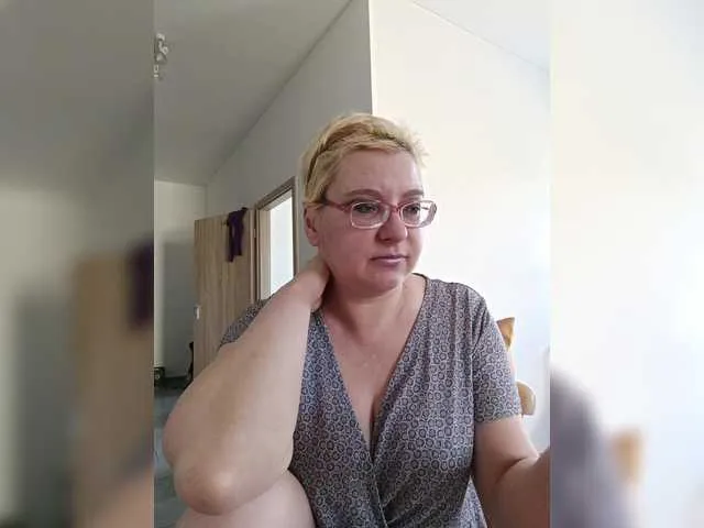 Live sex webcam photo for LeonaSplash #290690721