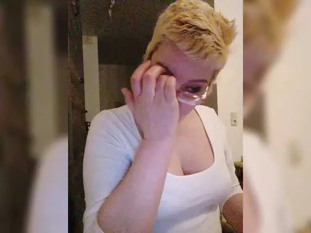 Live sex webcam photo for LeonaSplash #290705033