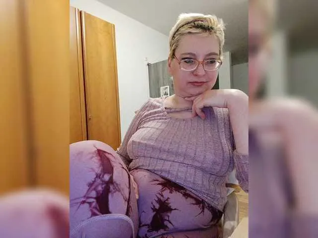 Live sex webcam photo for LeonaSplash #290734149