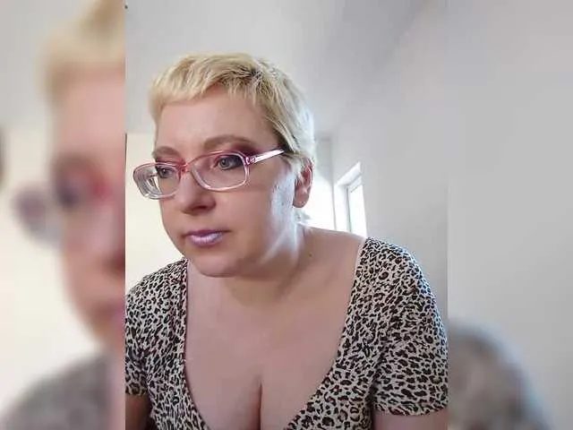 Live sex webcam photo for LeonaSplash #290772303