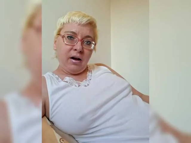 Live sex webcam photo for LeonaSplash #290966945