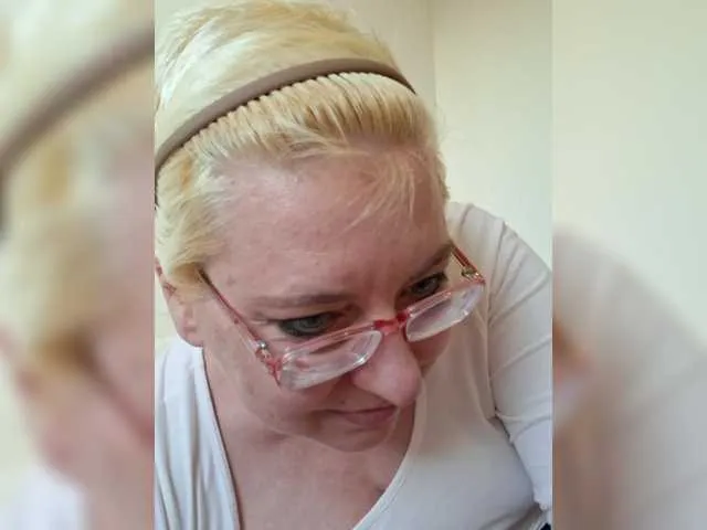 Live sex webcam photo for LeonaSplash #290986693