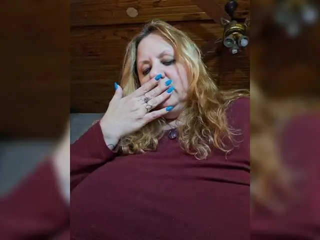 Live sex webcam photo for Leoncarpita #290004317